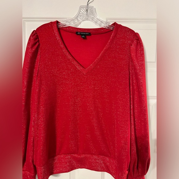 Red women’s INC medium sparkly/shiny adorable flattering sweater - Picture 2 of 9